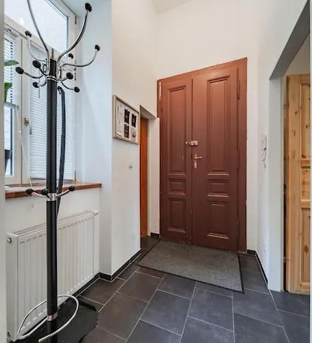 Apartment 117 M² Near Nussdorferstrasse *